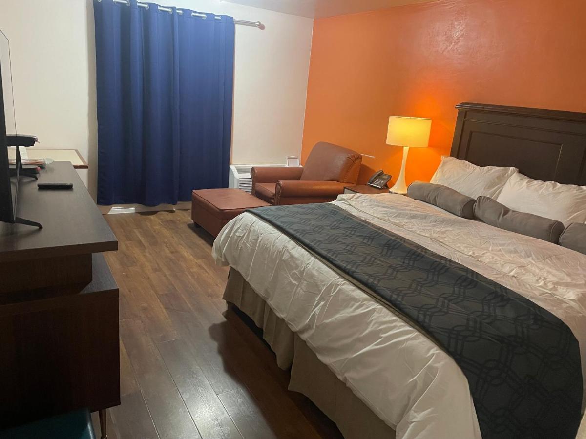 B&J Hotel And Apartments Pecos Esterno foto