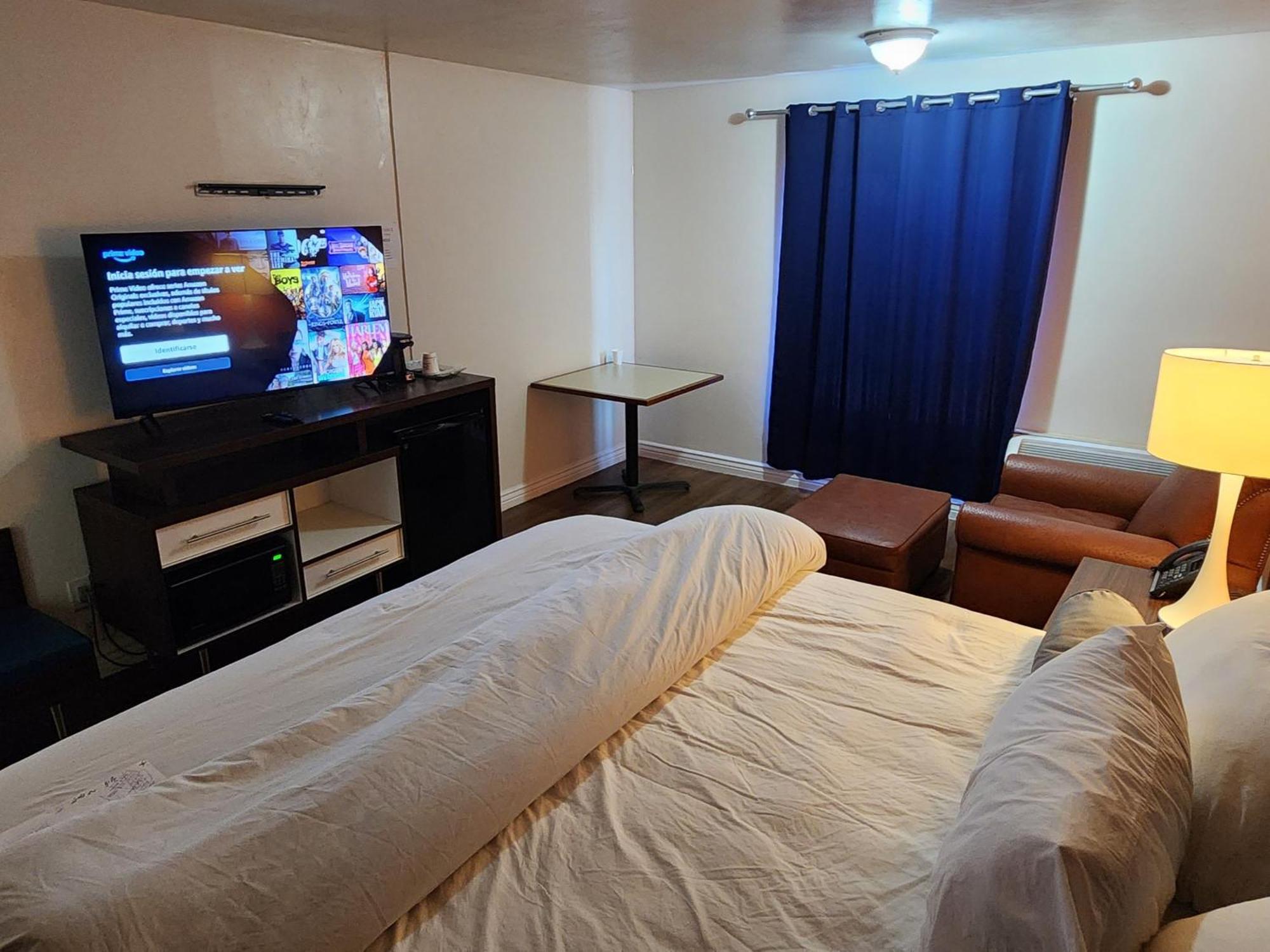 B&J Hotel And Apartments Pecos Esterno foto