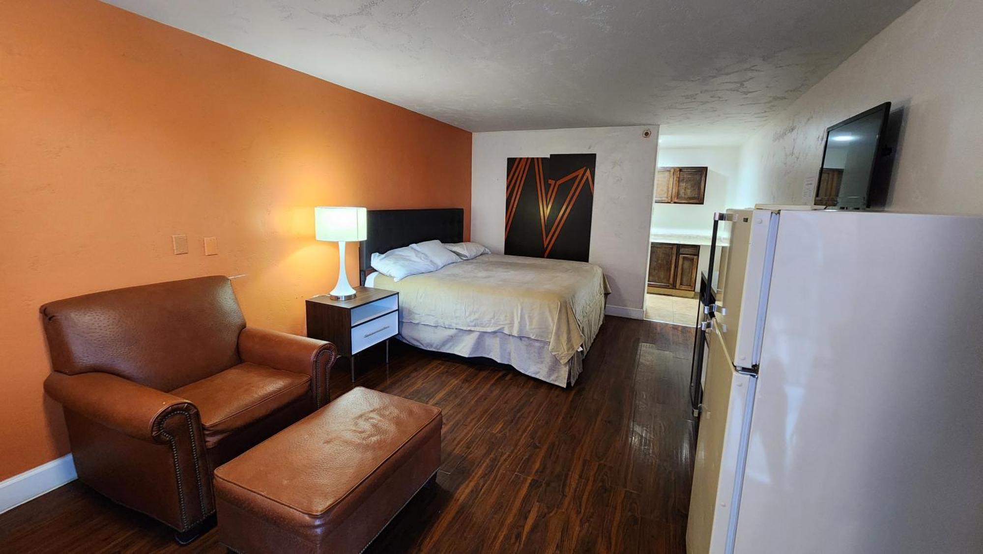 B&J Hotel And Apartments Pecos Esterno foto